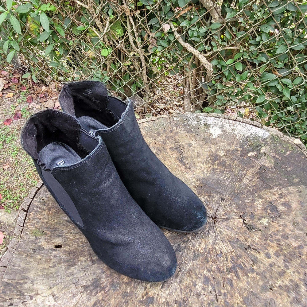 Women Vintage Black Suede Chelsea Boots By Bjorndal Size 10/Women Designer Boots
